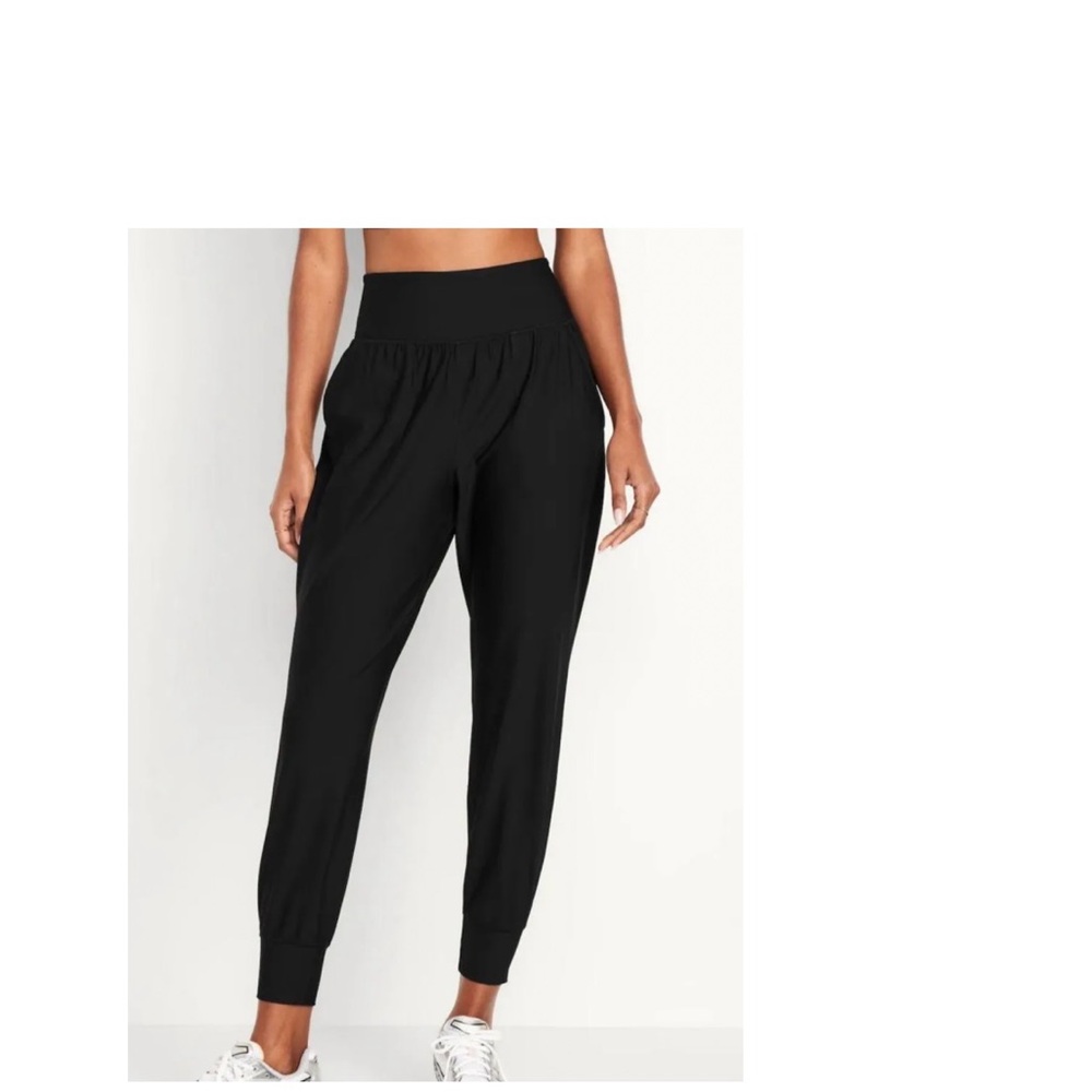 Old Navy Women's Classic Black Joggers